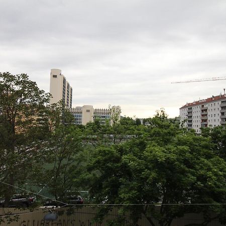 Deluxe Apartment 5P Mm Вена Экстерьер фото